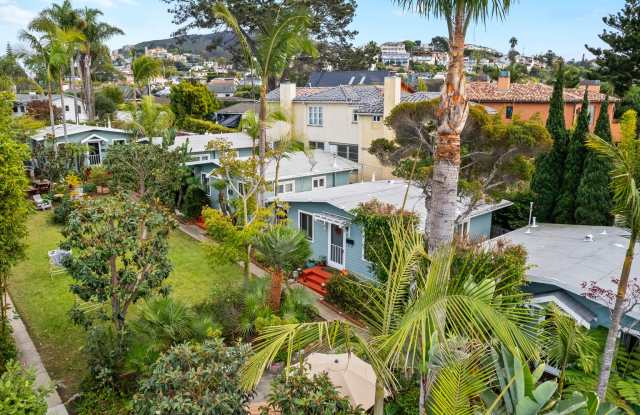 Beautiful Vintage Cottage in La Jolla with Onsite Laundry! photos photos Beautiful Vintage Cottage in La Jolla with Onsite Laundry! photos photos