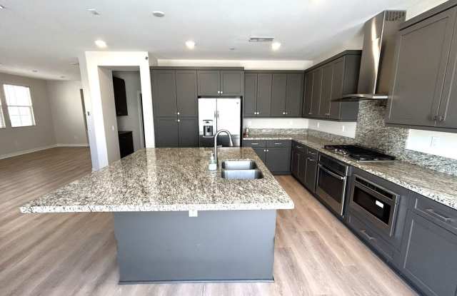 809 KIDDER AVE COVINA 91724 (5 BED / 3 BATH) Gallery 3