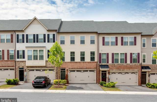 7839 OTTERBEIN Way - 7839 Otterbein Way, Fort Meade, MD 21076