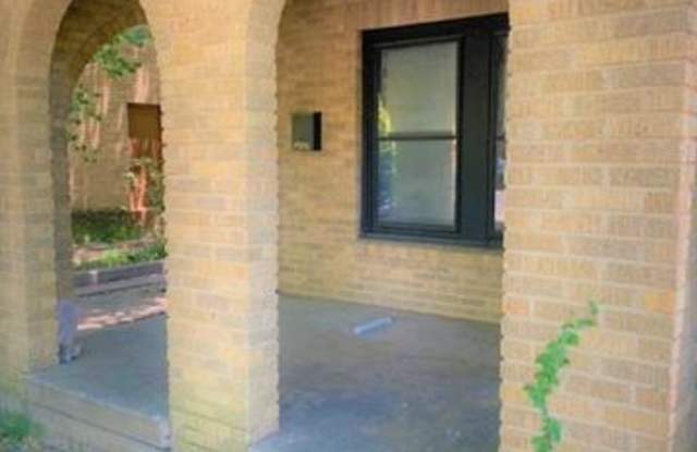 3924 Hawthorne Avenue Gallery 3