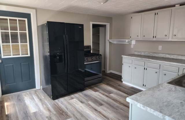3 Bdrm Oswego! Charming! Updated! photos photos