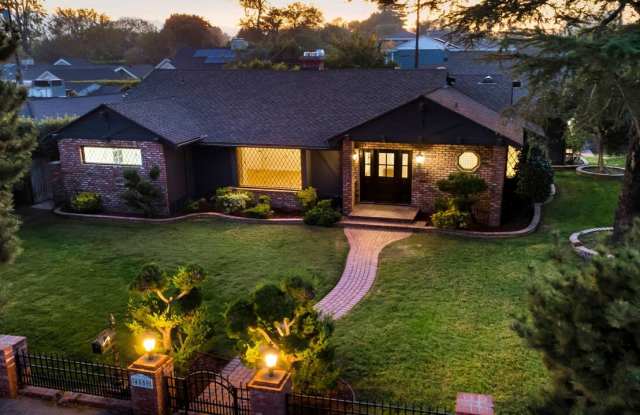 4559 Morella Ave photos photos