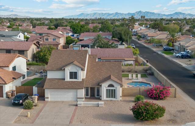 7233 West Corrine Drive Gallery 1