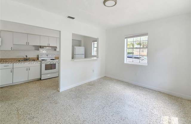 6601 SW 10th St photos photos