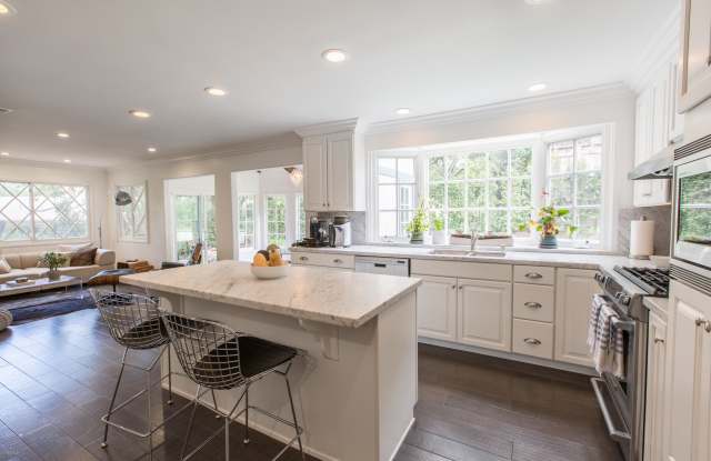 4080 Meadow Lark Drive Gallery 3