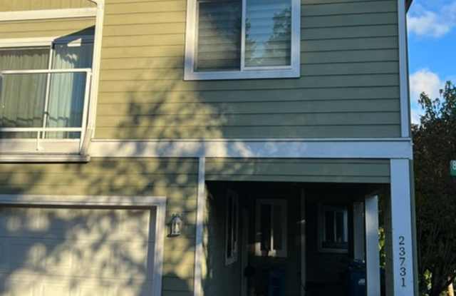 Lovely 3 story home located In Edmonds - 23731 80th Court West, Edmonds, WA 98026