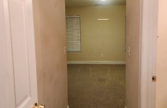 6832 Park Pl Dr Gallery 1
