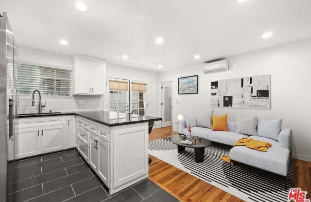 927 Euclid St unit: A photos photos