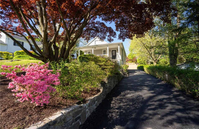 41 Whitewood Avenue Gallery 3