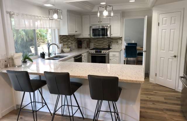 15481 Cottonwood Circle - 15481 Cottonwood Circle, Huntington Beach, CA 92647