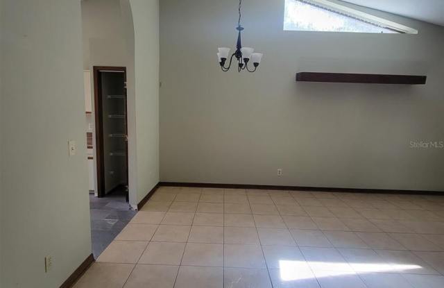 9516 AQUA LANE Gallery 4