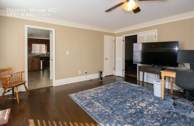 5521 W 98th Place Gallery 4