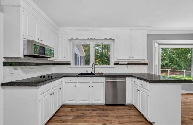 Spacious Living Near Downtown Charleston photos photos