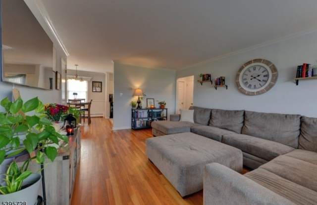 666 Bloomfield Ave - 666 Bloomfield Avenue, West Caldwell, NJ 07006