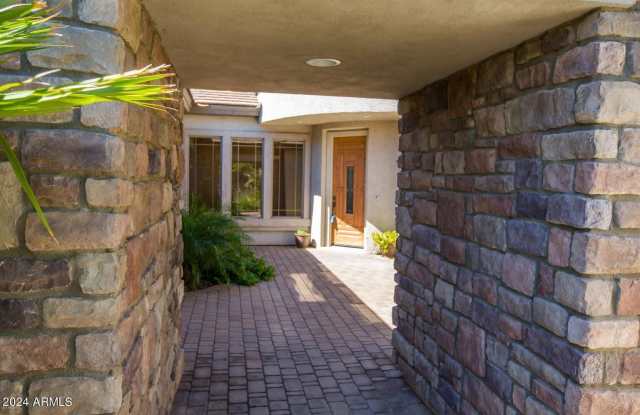 2294 S BEVERLY Place Gallery 3