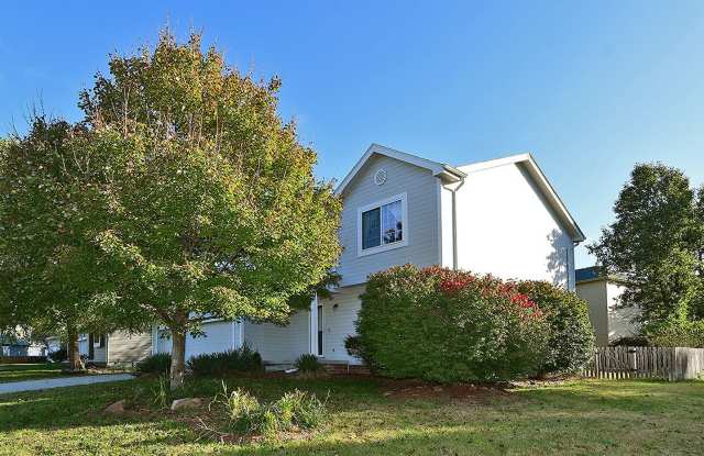 Spacious Four Bedroom Available Now! Gallery 4