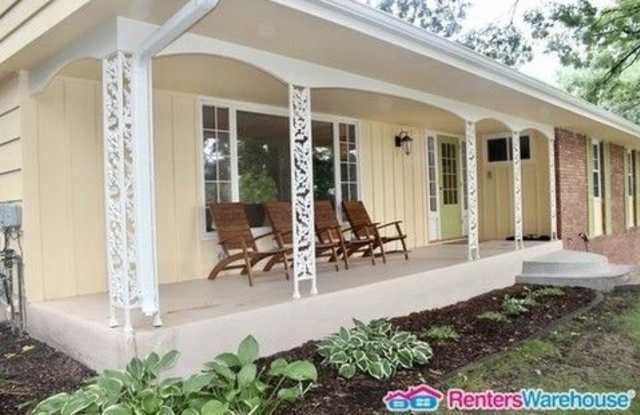 5207 Doncaster Way Gallery 2