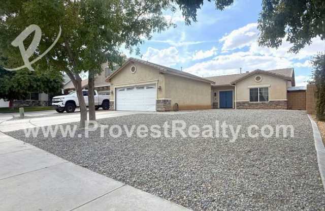 13532 Boulder Ln Gallery 1