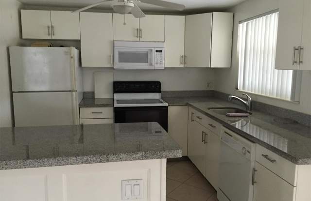 200 Ne 44 St - 200 NE 44th St, Deerfield Beach, FL 33064