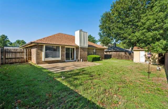 1909 Fountain View Gallery 3