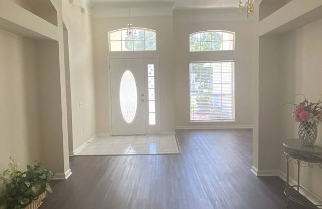 10519 CRESTON GLEN Circle E Gallery 3