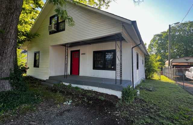 2402 Brasher Avenue Gallery 1