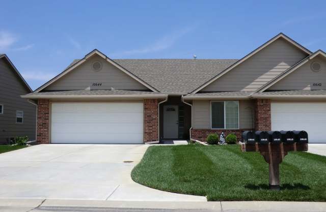 Beautiful Villa in 55+ Independent Living Community photos photos