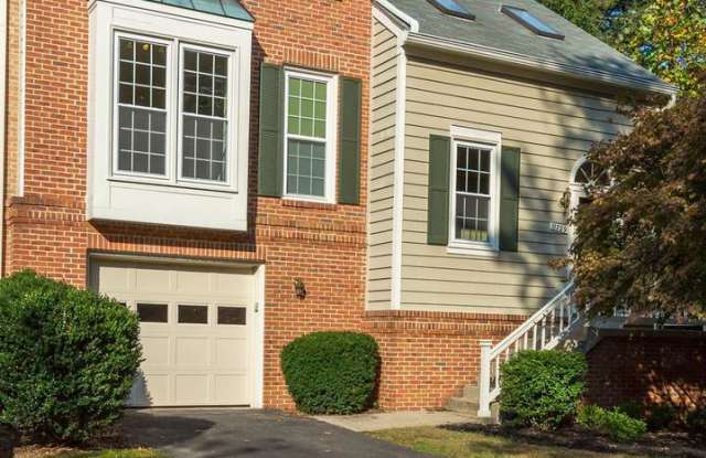 11729 GREAT OWL CIR - 11729 Great Owl Circle, Reston, VA 20194
