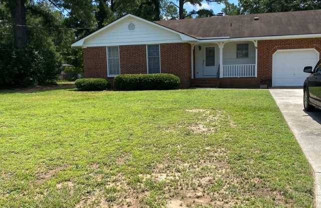 12400 McKinnon Drive, Laurinburg, NC 28352 photos photos