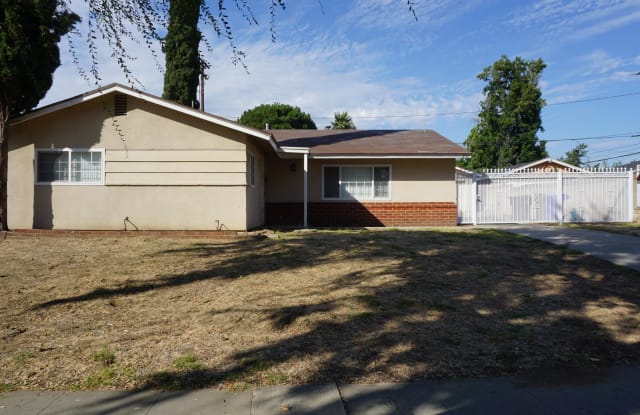 295 Freda Avenue - 295 Freda Avenue, Pomona, CA 91767