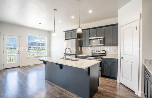 4152 W 2010 N - 4152 West 2010 North, Lehi, UT 84043