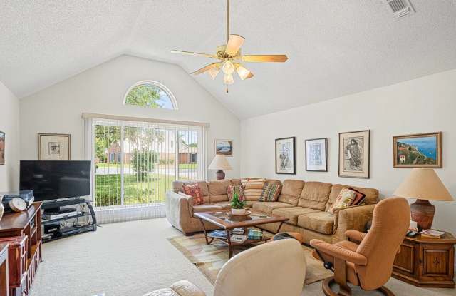 3/2 in Mary Esther! PRIVATE BEACH ACCESS!! Gallery 4