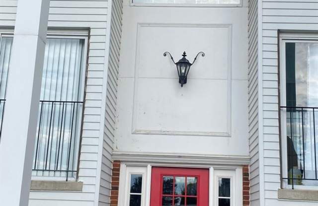 Charming Rochester Condo Gallery 1