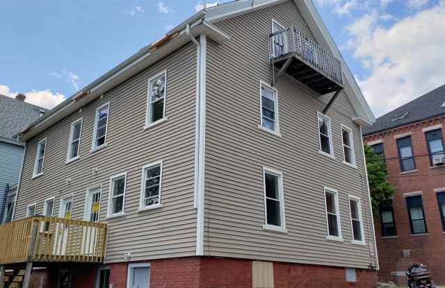 12 School Street - 12 School St, Somersworth, NH 03878