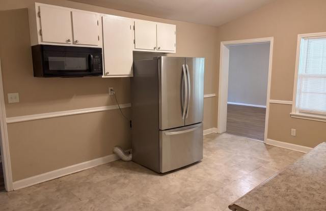 Recently Renovated 3-Bedroom Home – Housing Vouchers Accepted! Gallery 3