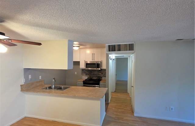 8601 International Avenue photos photos