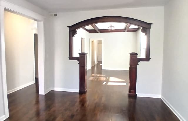 2765 W Francis Place - 1 Gallery 4