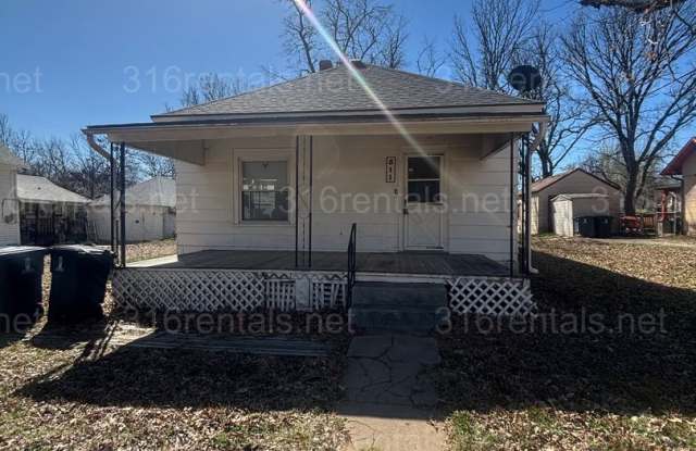 **Coming Soon** $1,050/mo - 511 W Locust - 3 Bedroom / 1 Bathroom Gallery 4