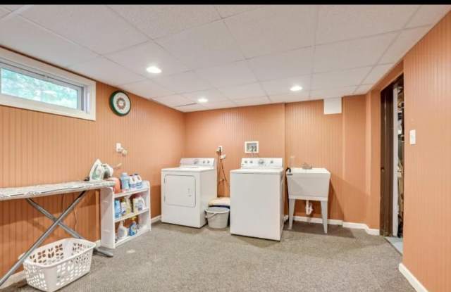 6 Oak Grove Lane - 6 Oak Grove Lane, Middlesex County, NJ 08820