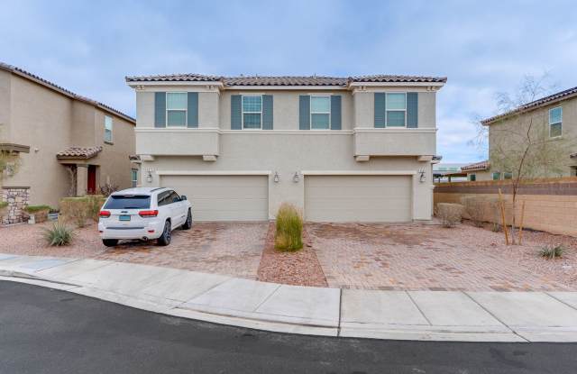 Beautiful Townhome in a Gated Community with 2-Car Garage!! photos photos