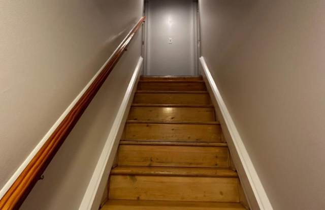 1527 W 36TH Street Gallery 3