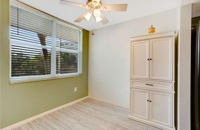 285 Naples Cove Dr Gallery 4