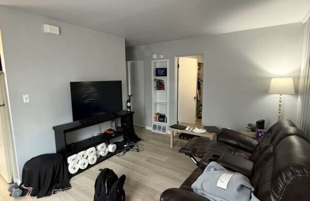 156 W 8th Ave photos photos 156 W 8th Ave photos photos