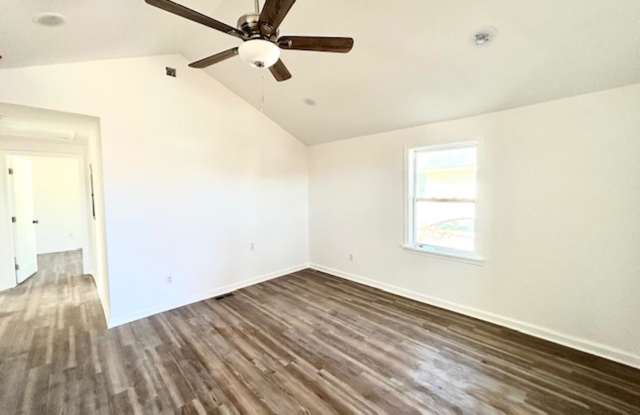 Gorgeous Remodel in Guntersville! photos photos