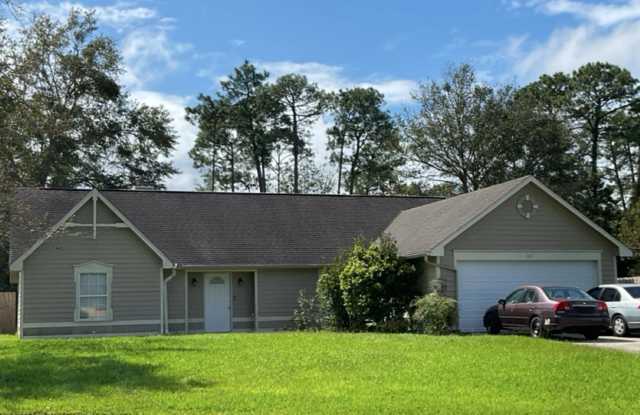 Fenced in 3 Bed 2 Bath home on Cul-de-sac with Fireplace photos photos