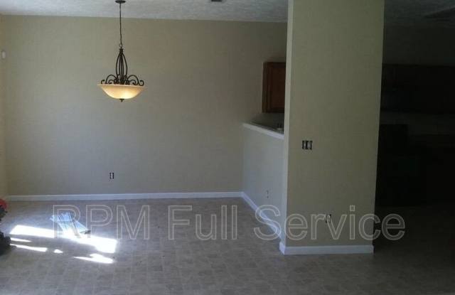 7804 Oakfield Grove Gallery 4
