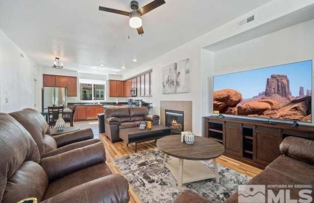 2490 Eastshore Drive lot: 306 Gallery 3