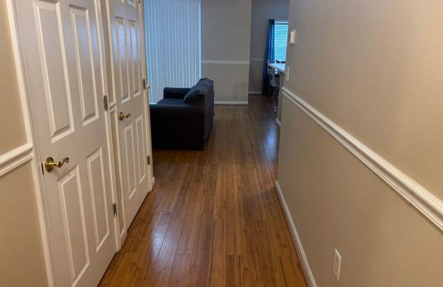 2 bedroom 2 bath fully furnished 1st floor unit Gallery 3