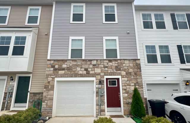 4 Beds, 3 Full/1 Half Bath Townhome in Charles Town - 123 Tate Manor Drive, Charles Town, WV 25414