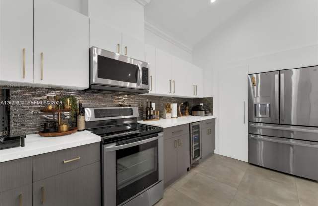 14793 NW 87th Place 14793, Miami Lakes, FL 33018 - 1395 Gallery 4